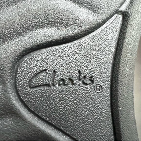 Clarks Cloudsteppers Women’s Slip On Shoes Sz 8 Color Brown Cushion soft - Picture 9 of 13